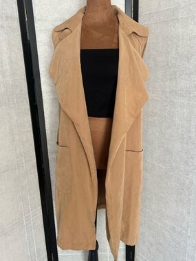 Timing Sleeveless Tie-Waist Trench Vest in Taupe